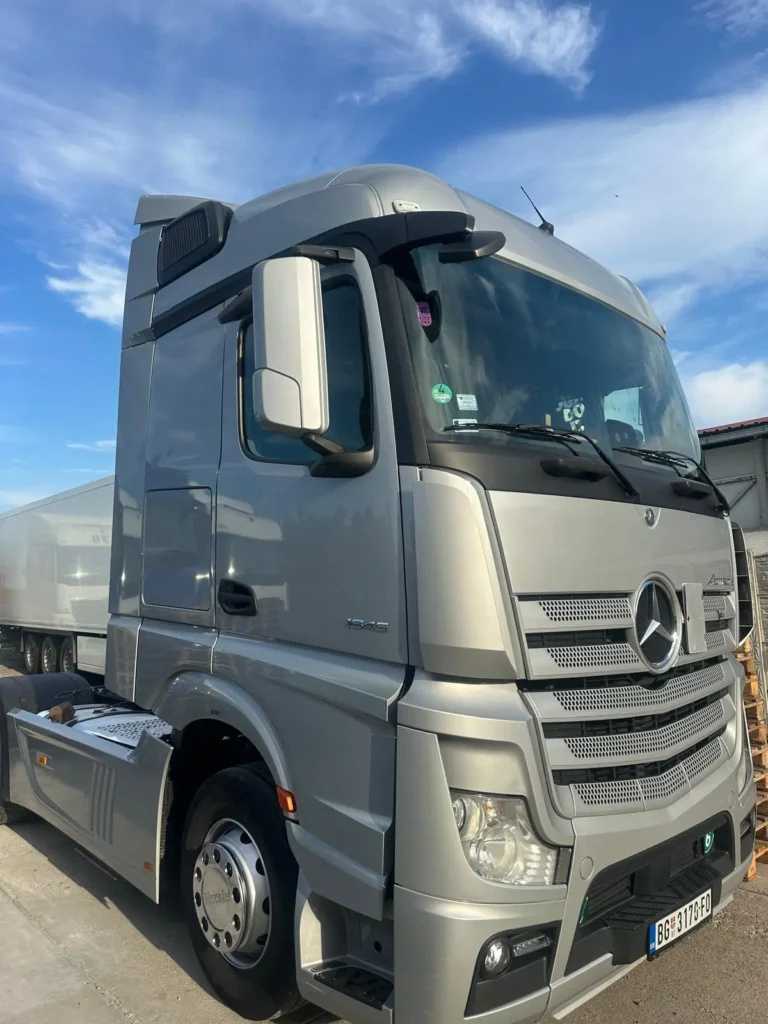 Mercedes benz actros 1845