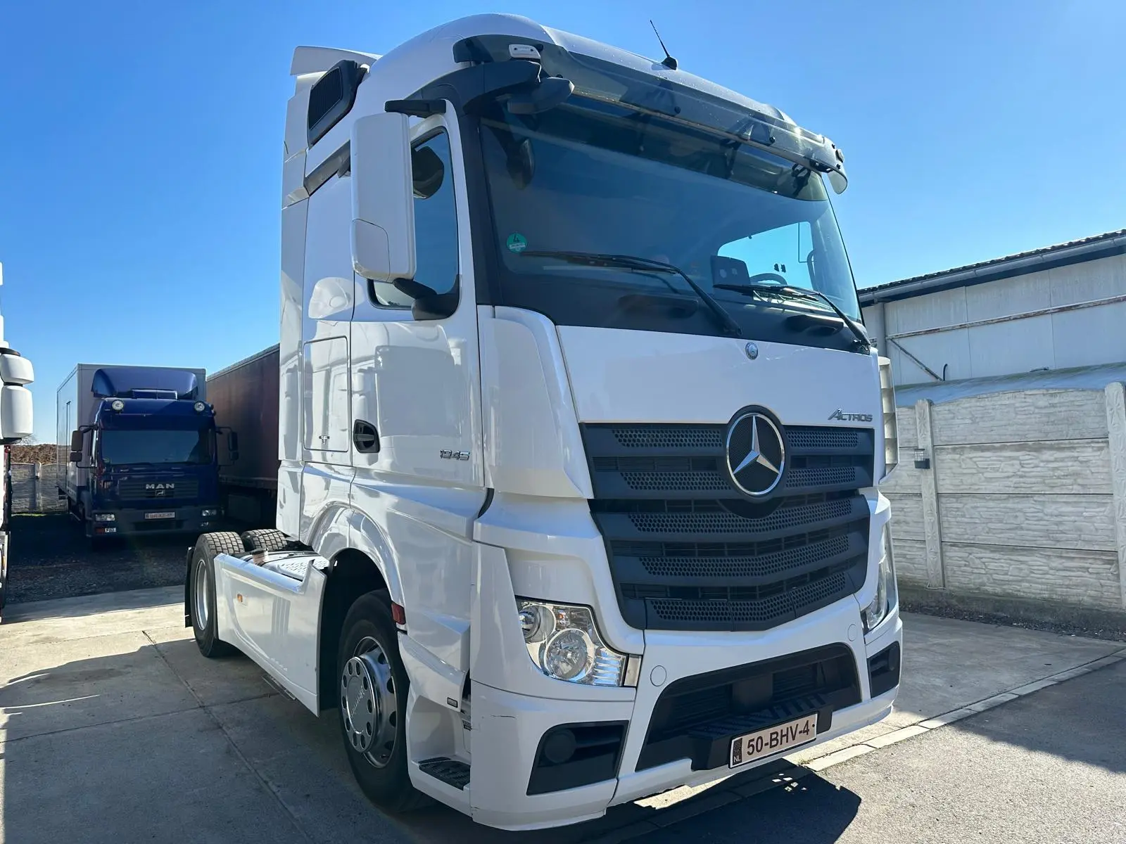 Image 1 - Mercedes Benz Actros 1845