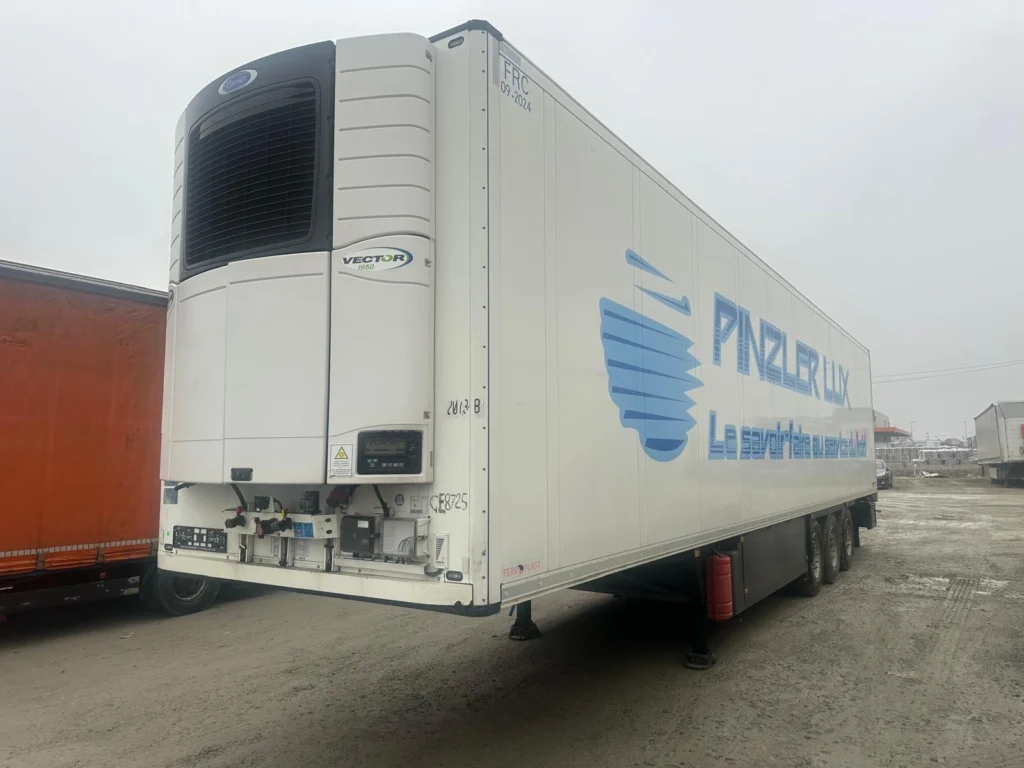 SCHMITZ CARGOBULL SKO24