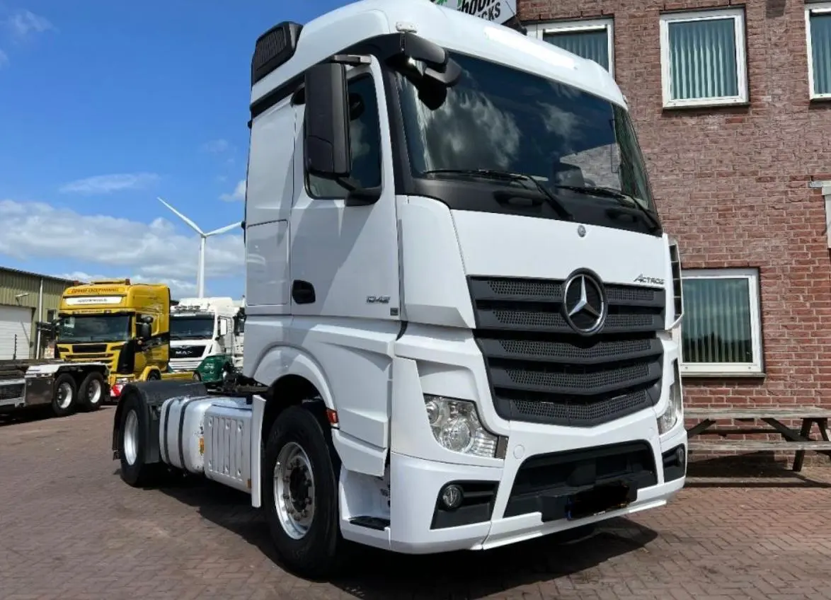 Image 1 - Mercedes Benz Actros 1845