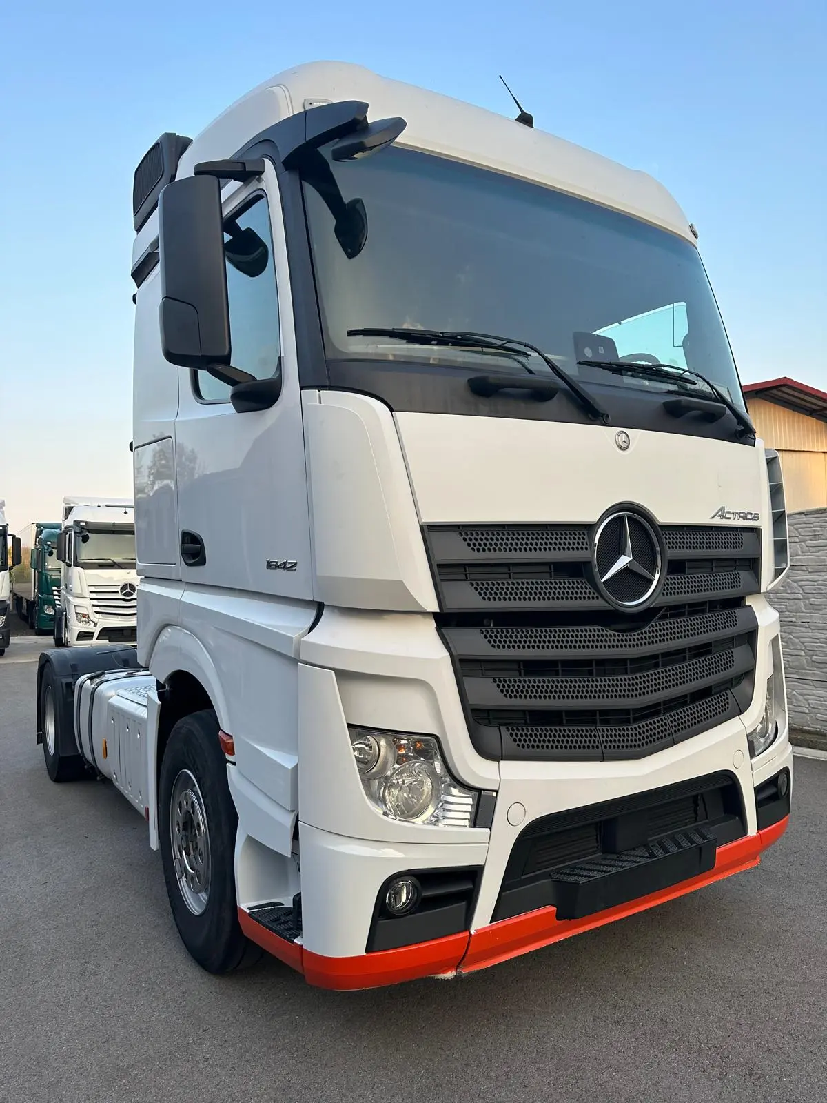 Image 1 - Mercedes Benz Actros 1845