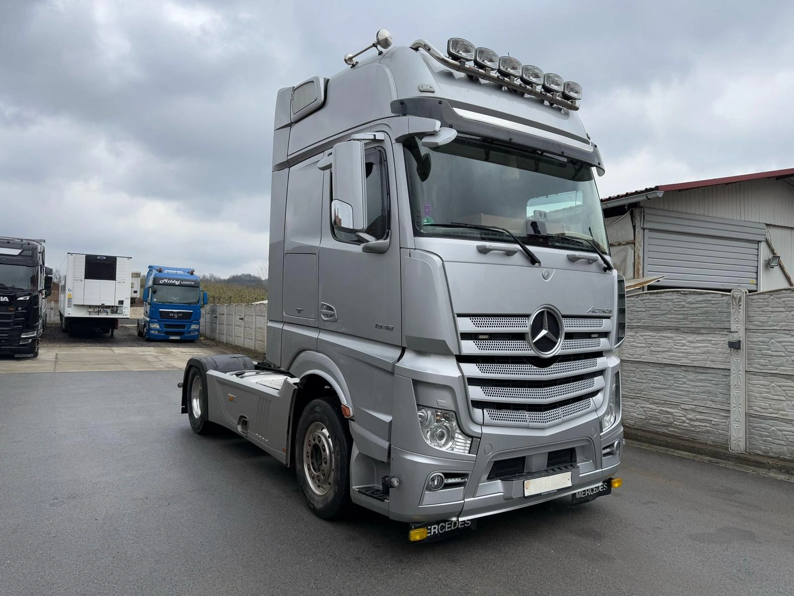 Image 1 - Mercedes Benz Actros 1948